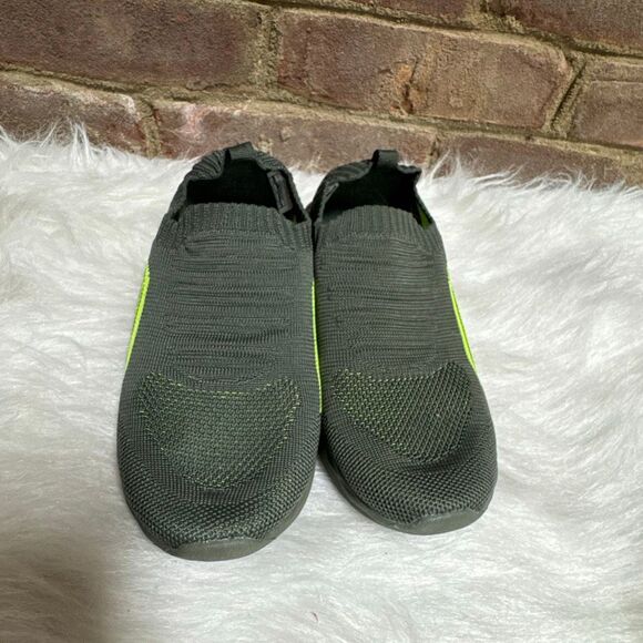 Carter’s Kids Army Green Recycled Slip On Sneakers Size 2 - Picture 2 of 8